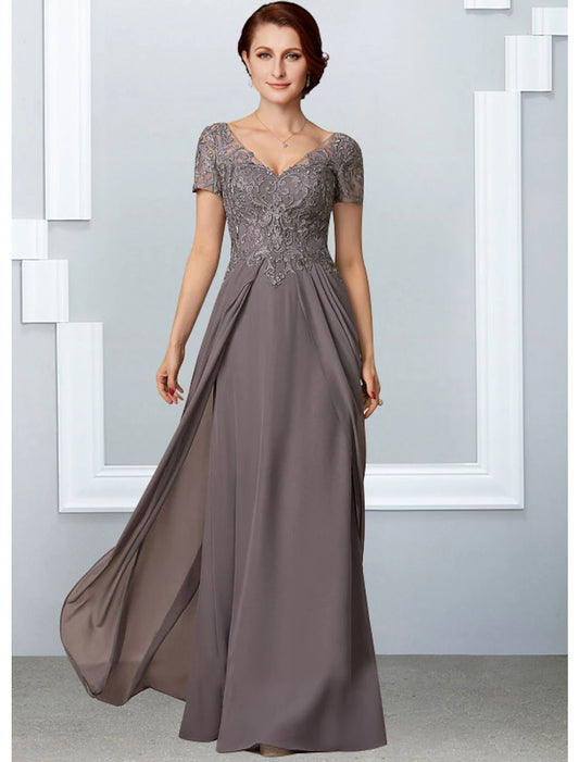 A-Line Mother of the Bride Dress Elegant V Neck Floor Length Chiffon Lace Short Sleeve with Pleats Appliques