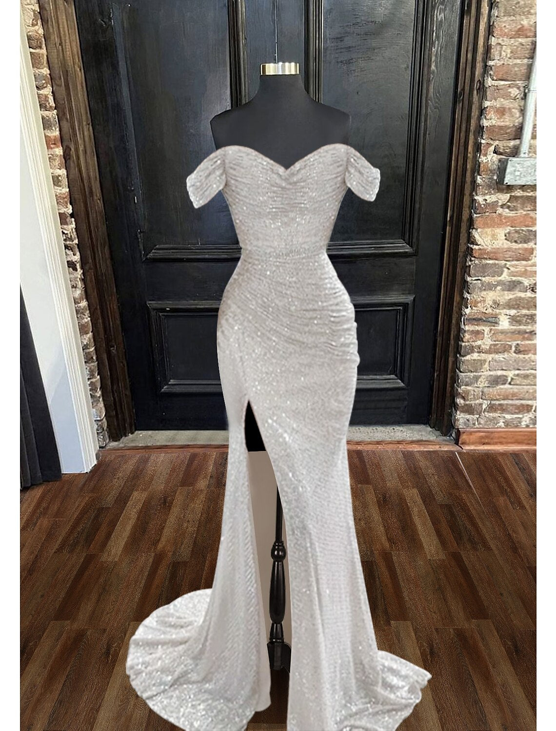 Mermaid / Trumpet Evening Gown Sparkle & Shine Dress Prom Wedding Reception Floor Length Sleeveless Cowl Neck Sequined with Ruched