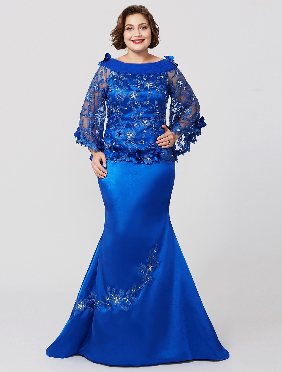 Mermaid / Trumpet Mother of the Bride Dress Formal Plus Size Elegant Bateau Neck Sweep / Brush Train Lace Over Charmeuse Long Sleeve No with Pleats Ruffles