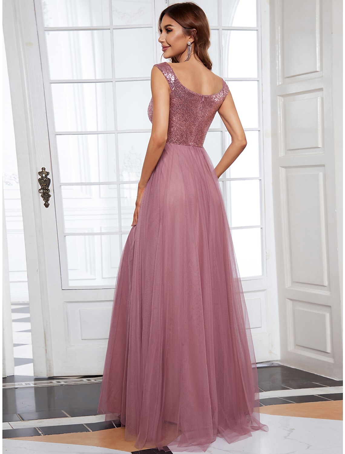 Bridesmaid Dress V Neck Sleeveless Elegant Floor Length Tulle / Sequined with Draping / Tier