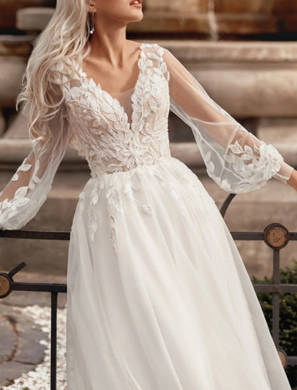 Beach Boho Wedding Dresses A-Line V Neck Long Sleeve Court Train Lace Bridal Gowns With Appliques Solid Color