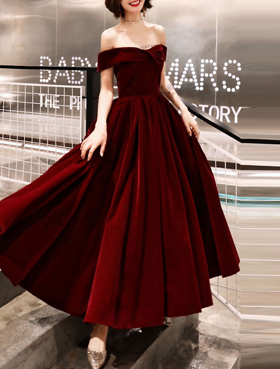 A-Line Evening Gown Elegant Dress Wedding Guest Formal Evening Ankle Length Short Sleeve Off Shoulder Velvet with Sleek